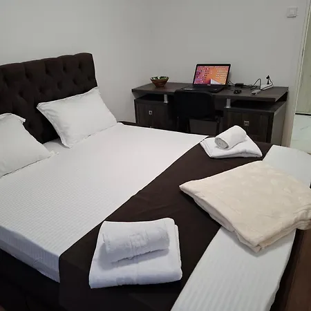 Lägenhet Apartment, 3 Rooms, Nearby Piata Victoriei And Gara De Nord Bukarest