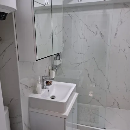 Lägenhet Apartment, 3 Rooms, Nearby Piata Victoriei And Gara De Nord Bukarest