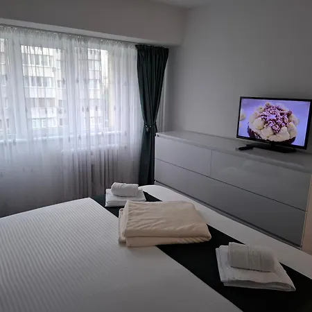 Apartament Apartment, 3 Rooms, Nearby Piata Victoriei And Gara De Nord *