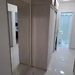 Apartment, 3 Rooms, Nearby Piata Victoriei And Gara De Nord 아파트 *