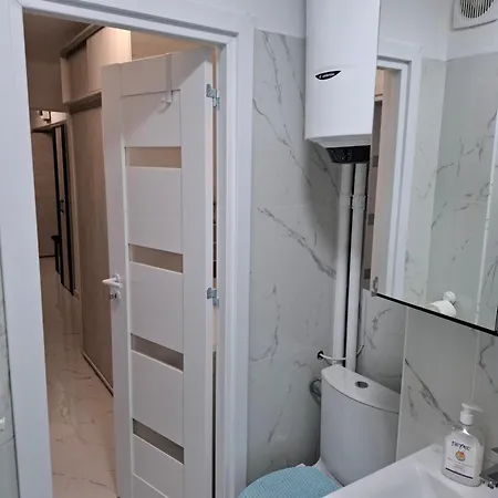 Apartment Apartment, 3 Rooms, Nearby Piata Victoriei And Gara De Nord