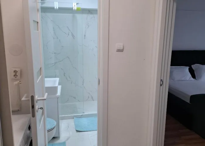 Apartment, 3 Rooms, Nearby Piata Victoriei And Gara De Nord Bucareste