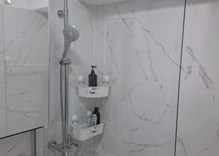 Apartment, 3 Rooms, Nearby Piata Victoriei And Gara De Nord *