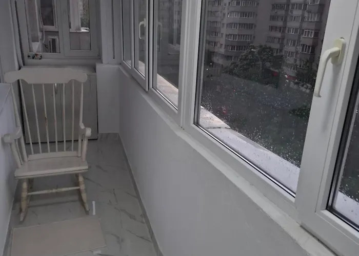 Apartment, 3 Rooms, Nearby Piata Victoriei And Gara De Nord * Bucareste