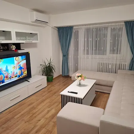 Apartment, 3 Rooms, Nearby Piata Victoriei And Gara De Nord Bucarest